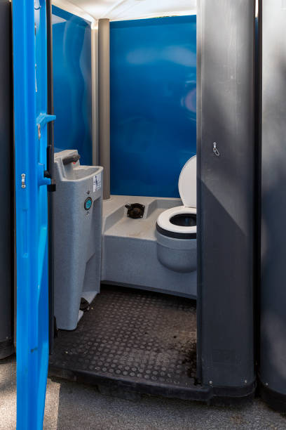 Best Porta potty delivery and setup  in Lewisburg, PA